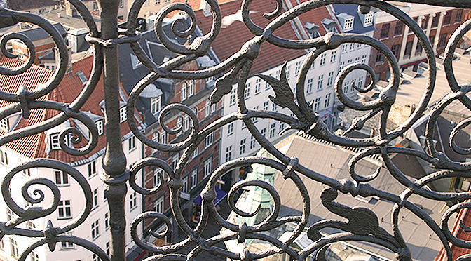 Capricious city